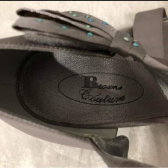 Satin Silver Rhinestone Heels Sz 9 - Picture 3 of 6